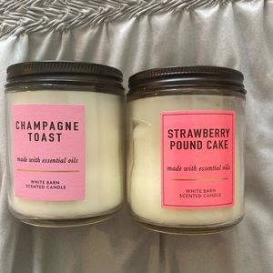 COPY Bath and body works Candles Both for 8$